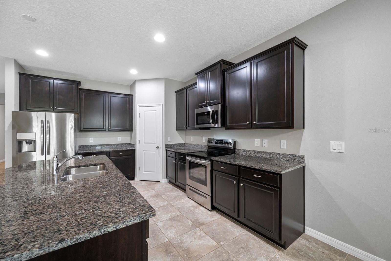 Image 23 of 61 For 6550 Devesta Loop