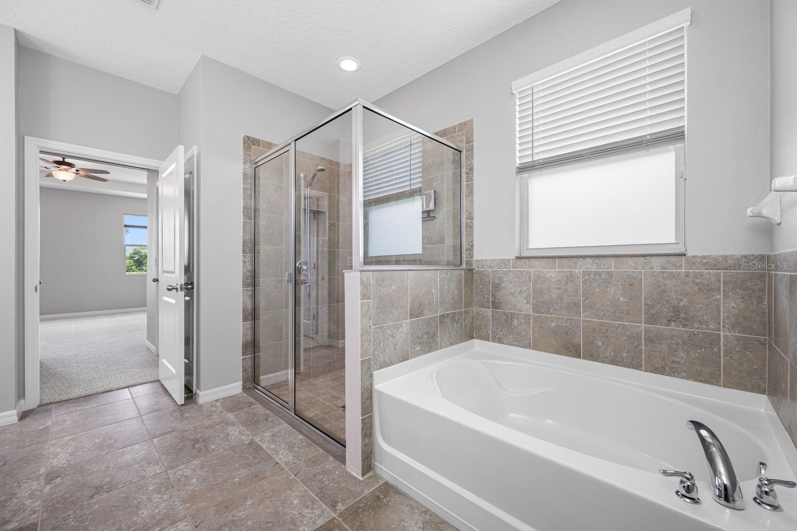 Image 34 of 61 For 6550 Devesta Loop