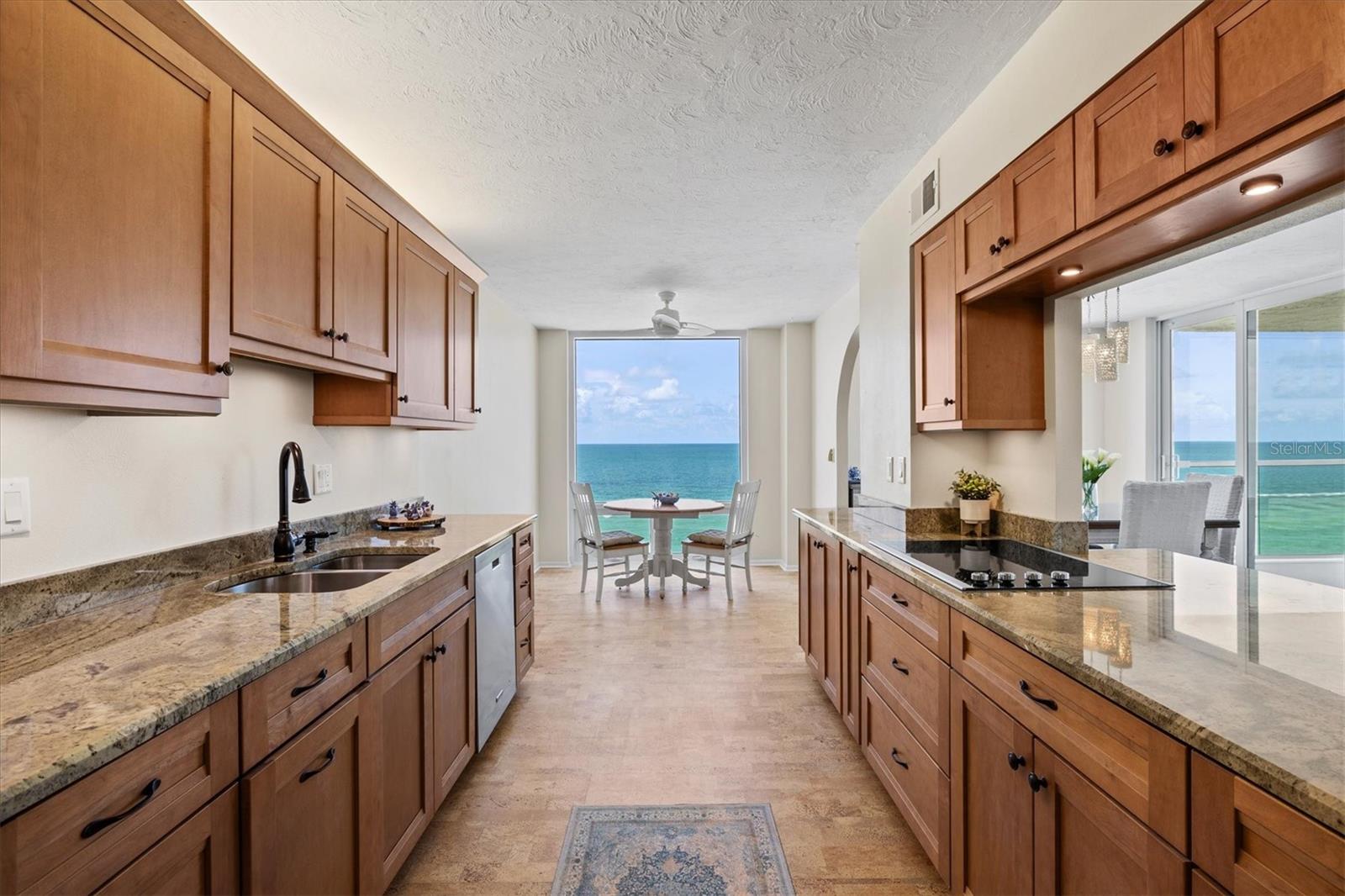 Image 6 of 99 For 2425 Gulf Of Mexico Drive 10f
