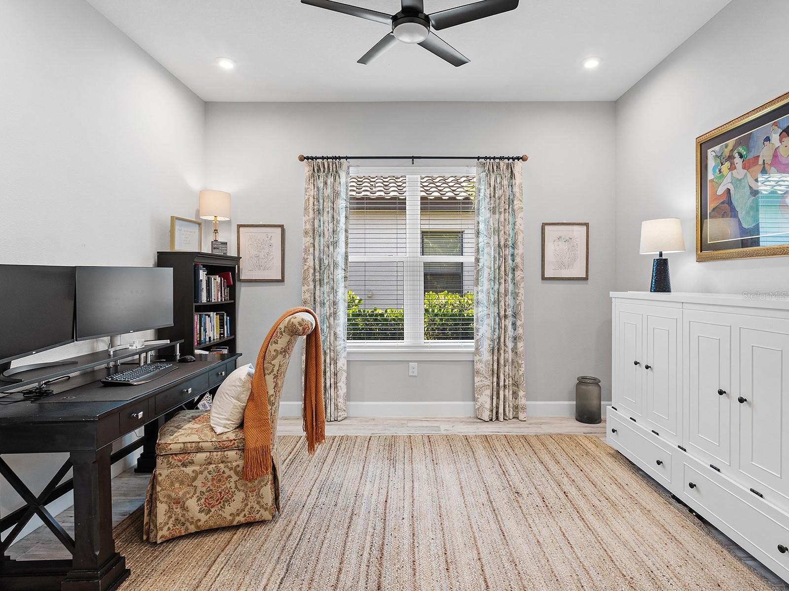 Image 29 of 84 For 4704 Sarca Court