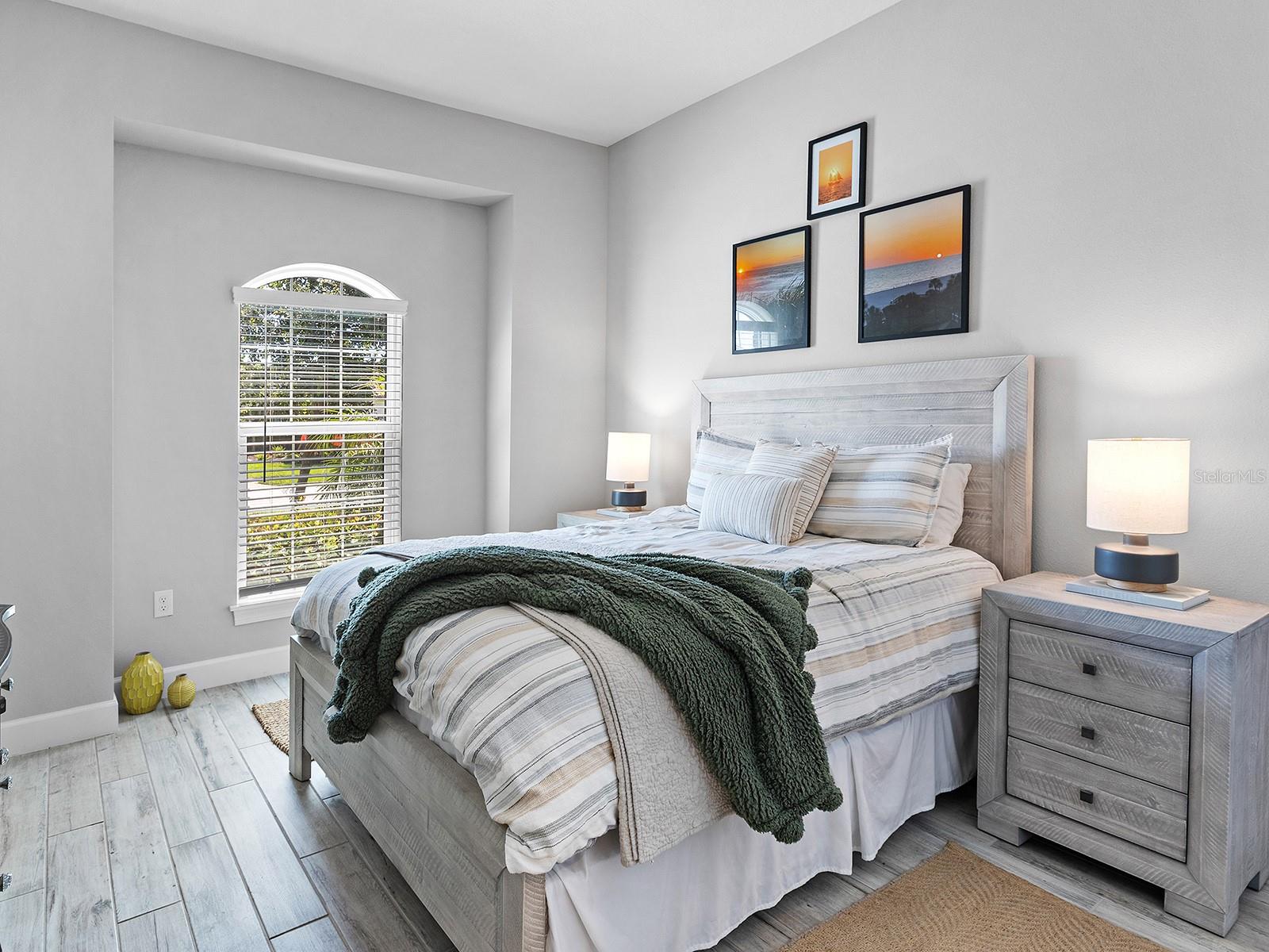 Image 42 of 84 For 4704 Sarca Court