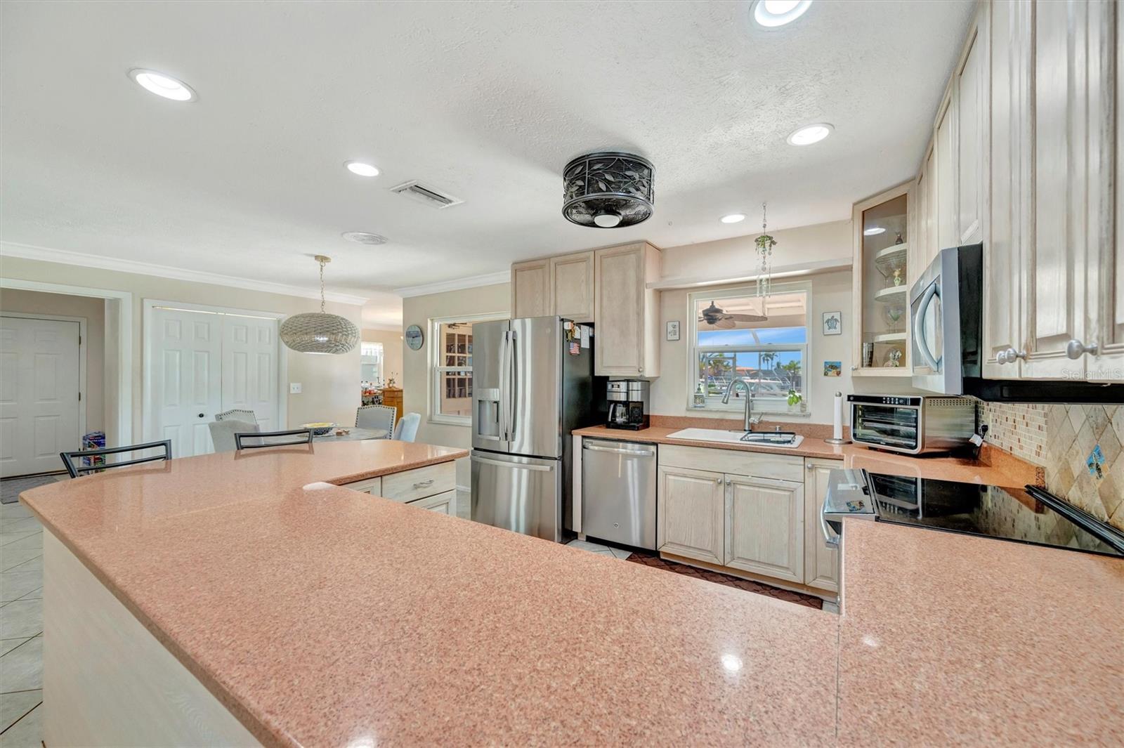 Image 13 of 46 For 4819 Palmetto Point Drive