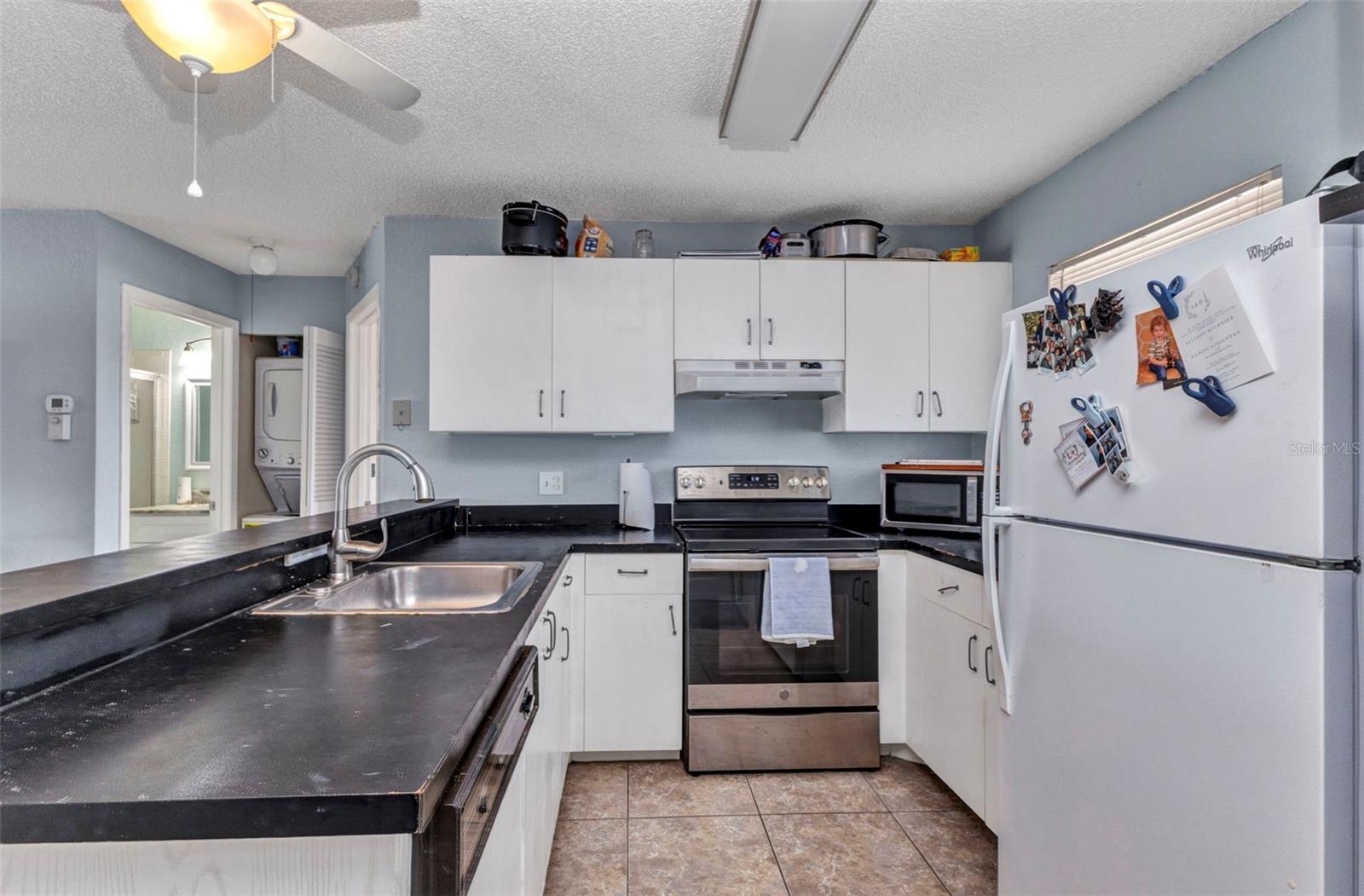 Image 10 of 49 For 25100 Sandhill Boulevard V202