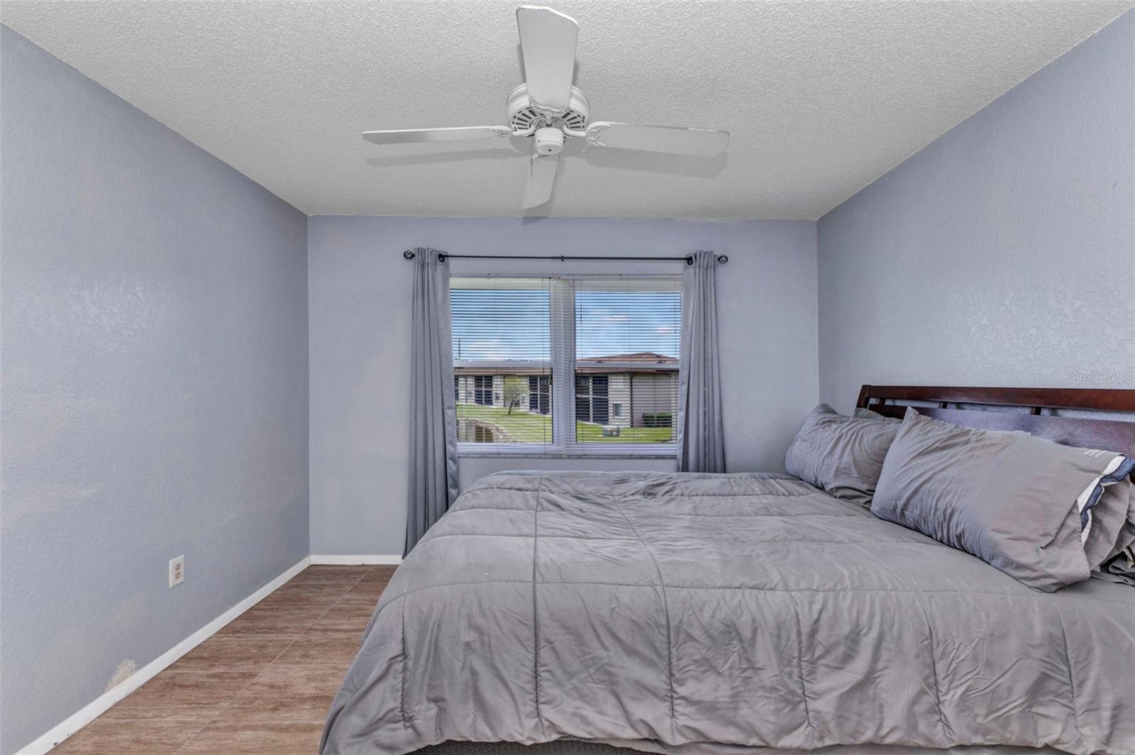 Image 20 of 49 For 25100 Sandhill Boulevard V202