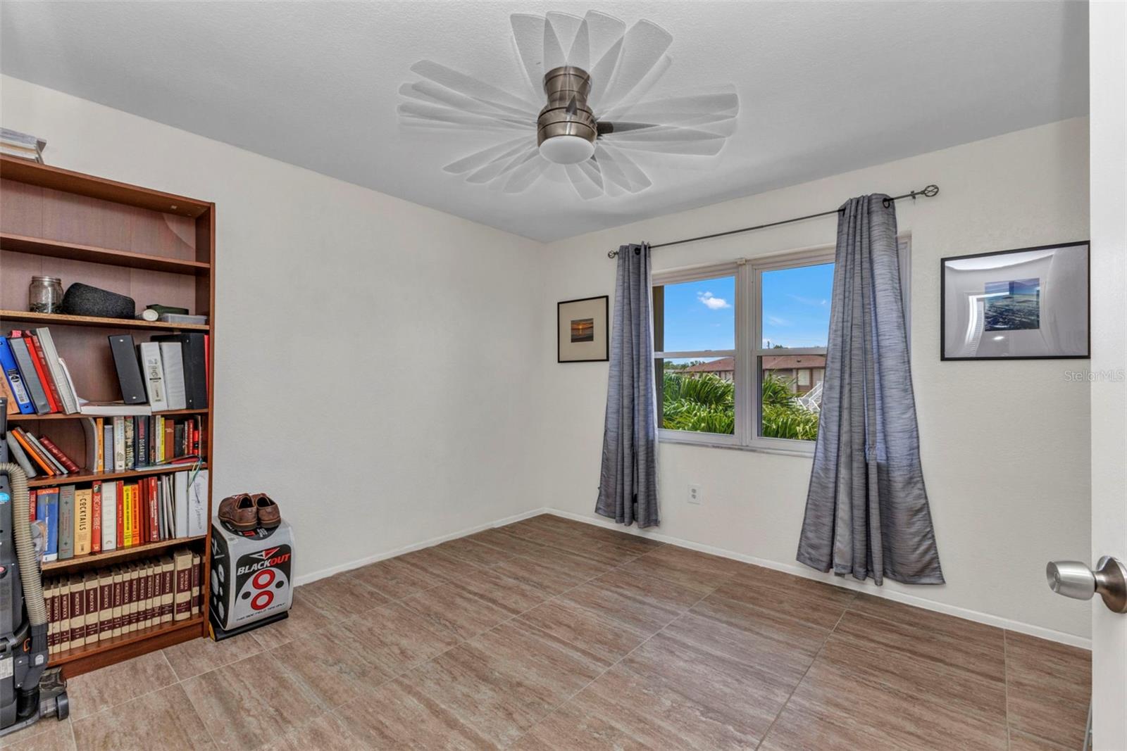 Image 24 of 49 For 25100 Sandhill Boulevard V202