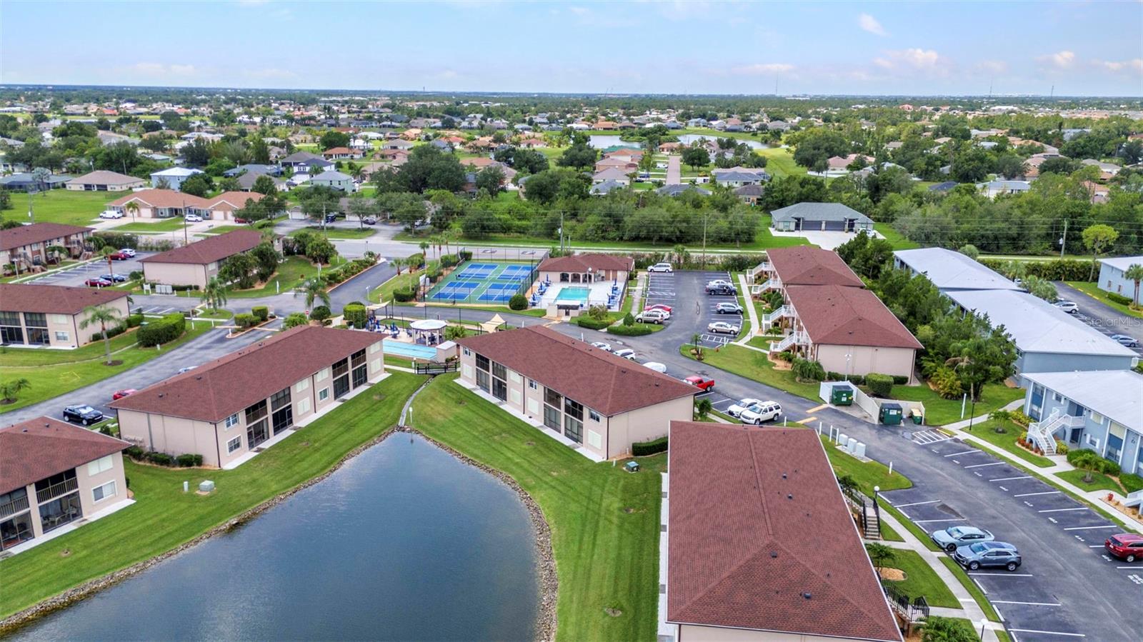 Image 32 of 49 For 25100 Sandhill Boulevard V202
