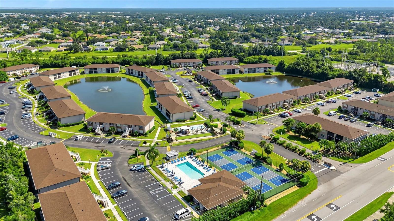 Image 38 of 49 For 25100 Sandhill Boulevard V202