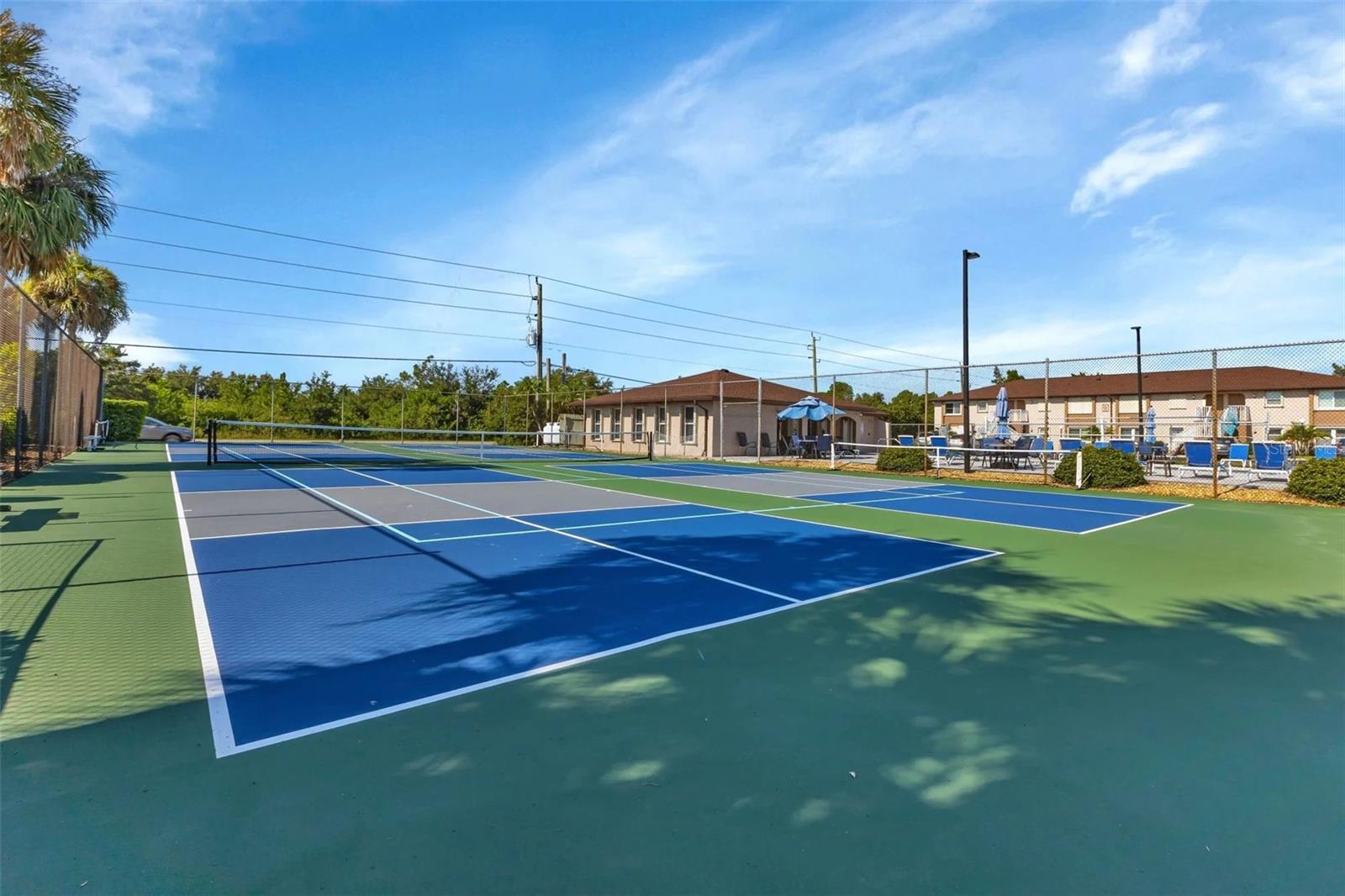 Image 39 of 49 For 25100 Sandhill Boulevard V202