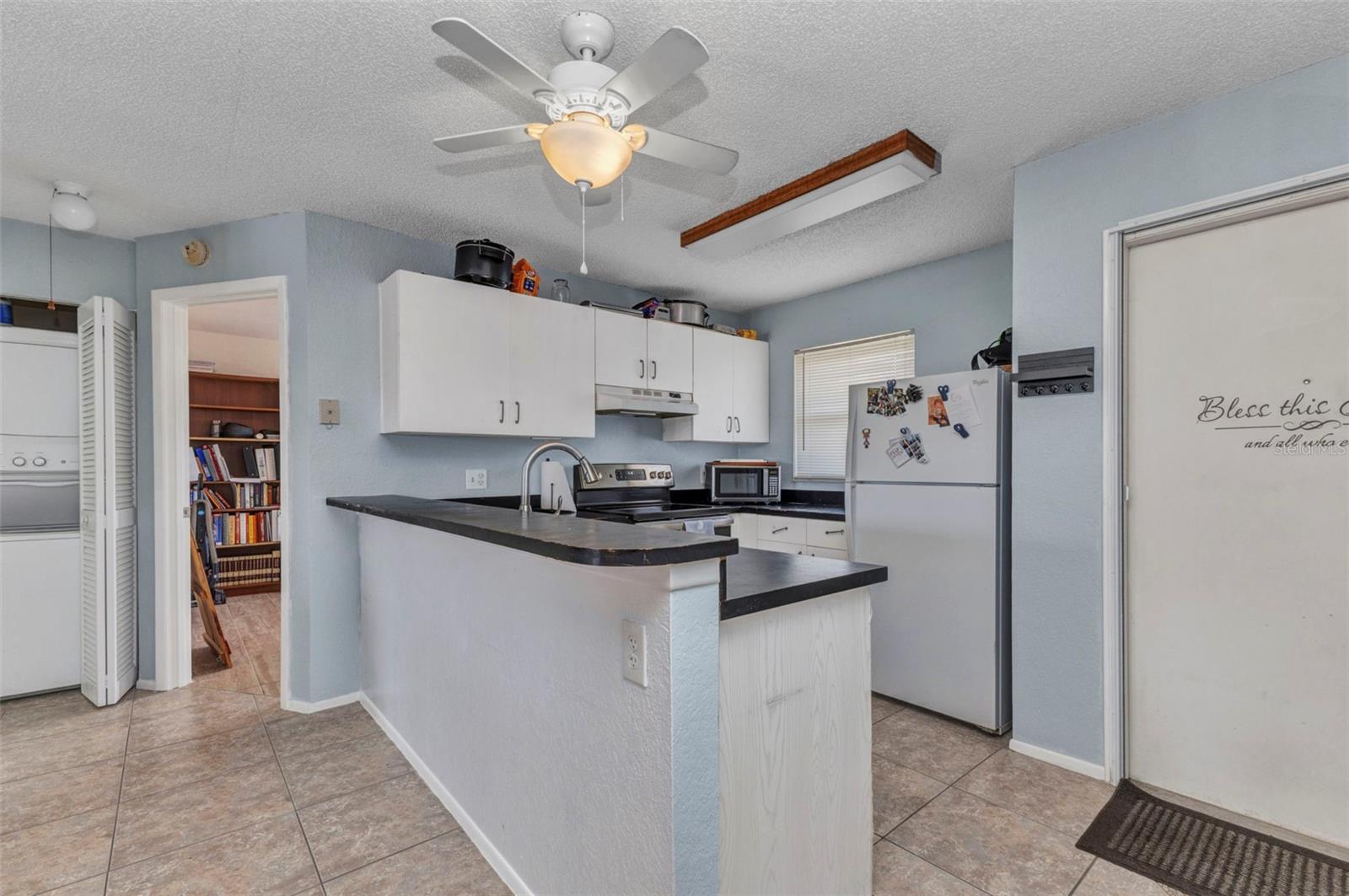 Image 8 of 49 For 25100 Sandhill Boulevard V202