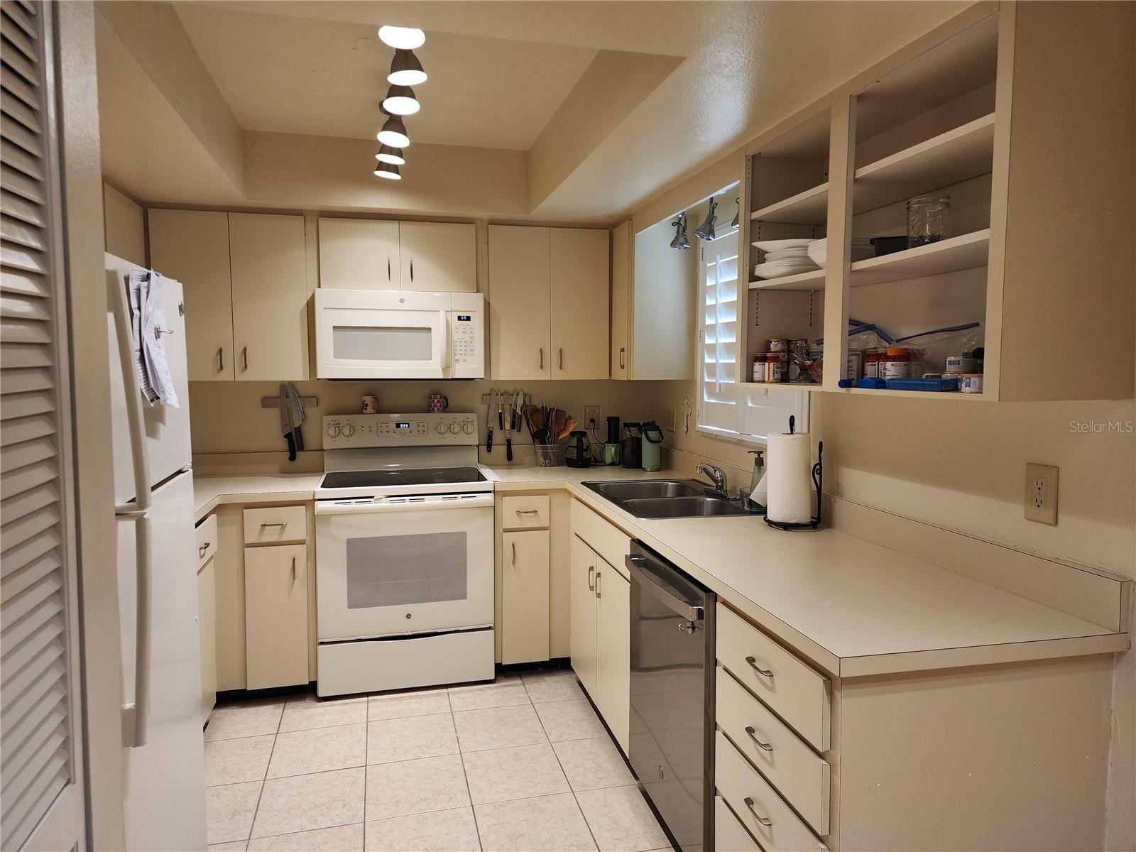 Image 18 of 36 For 6132 29th Avenue W