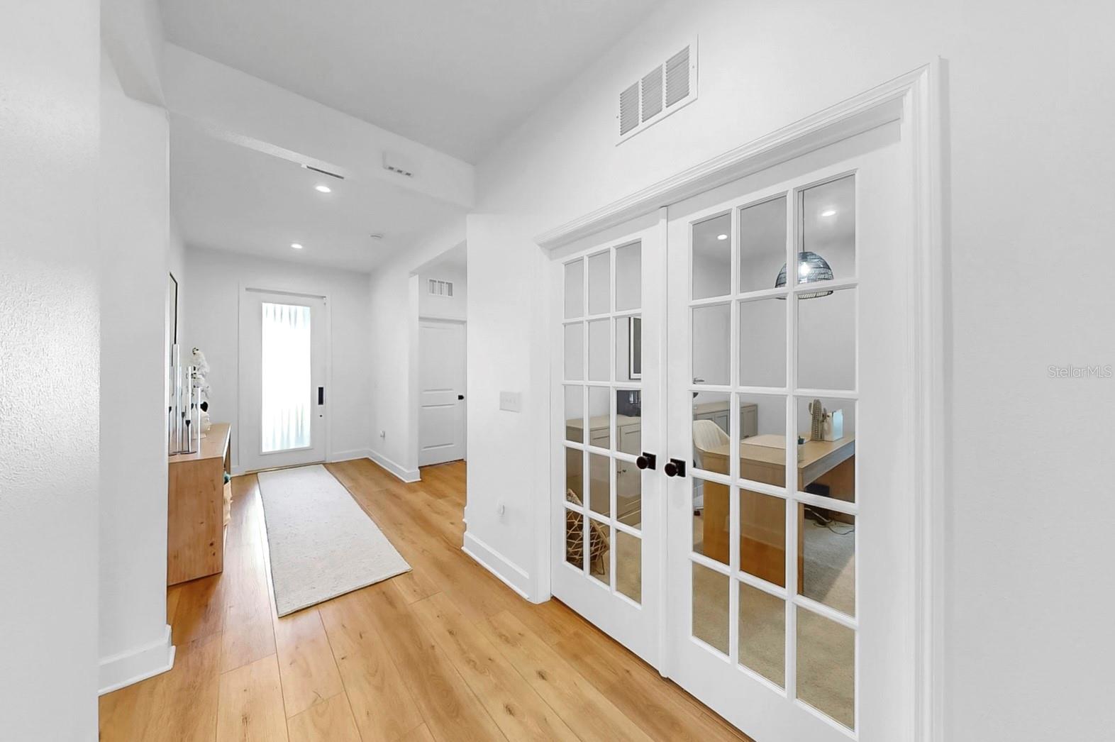 Image 13 of 49 For 6120 115th Avenue E