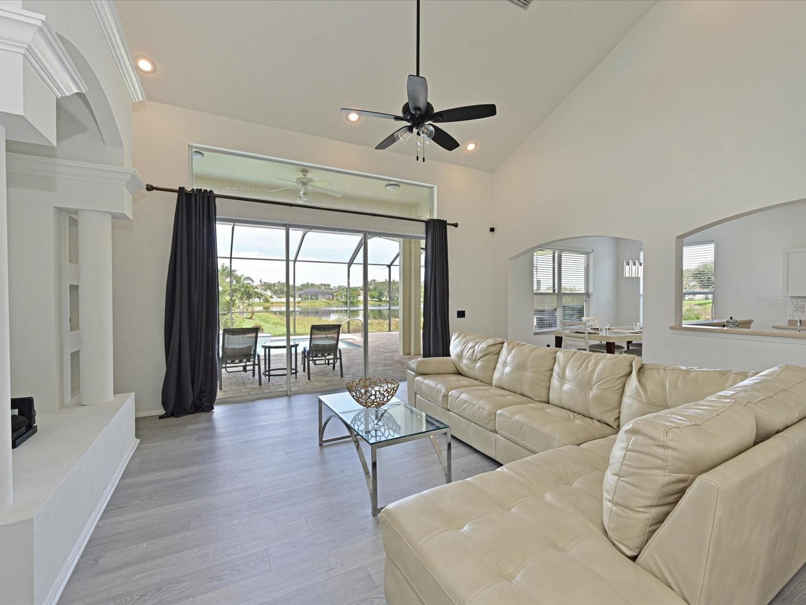 Image 10 of 39 For 5184 51st Lane W