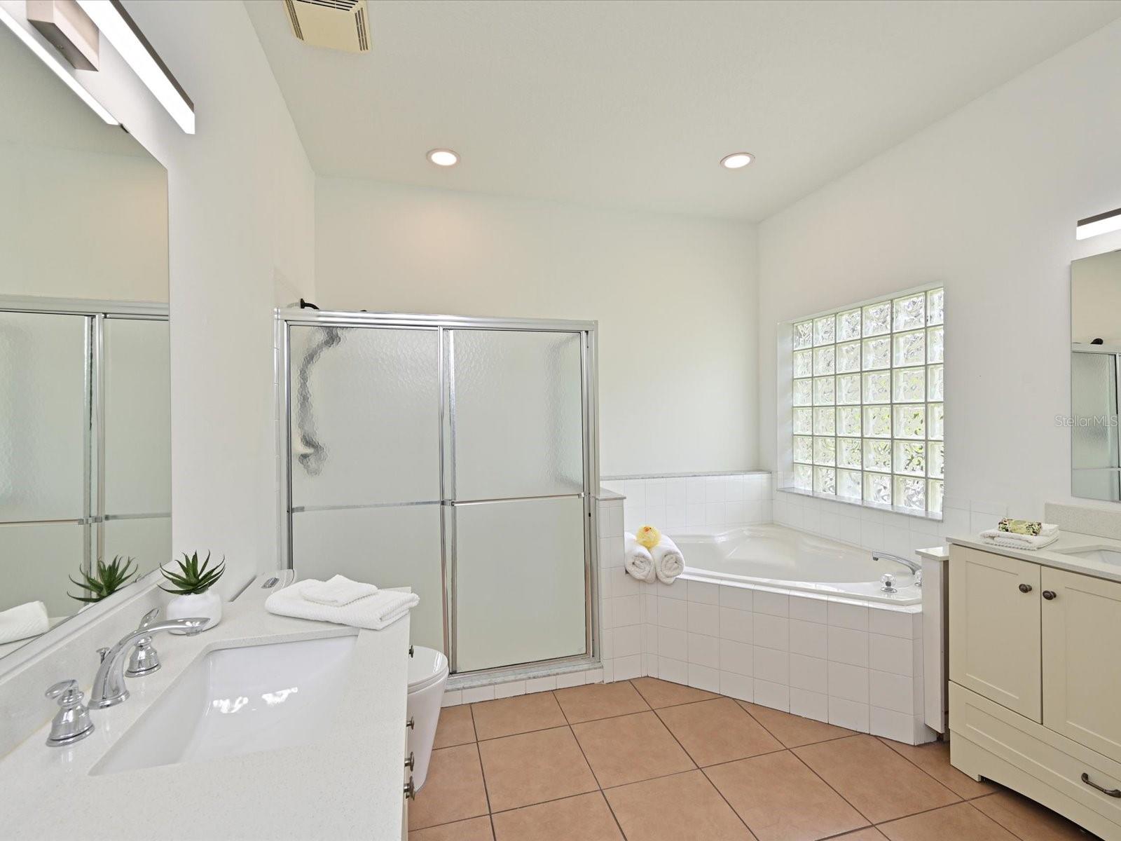 Image 23 of 39 For 5184 51st Lane W