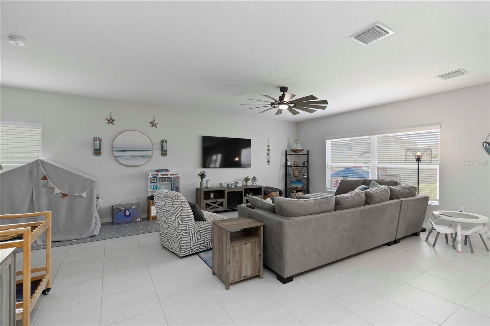 Image 10 of 64 For 6256 Springmont Loop