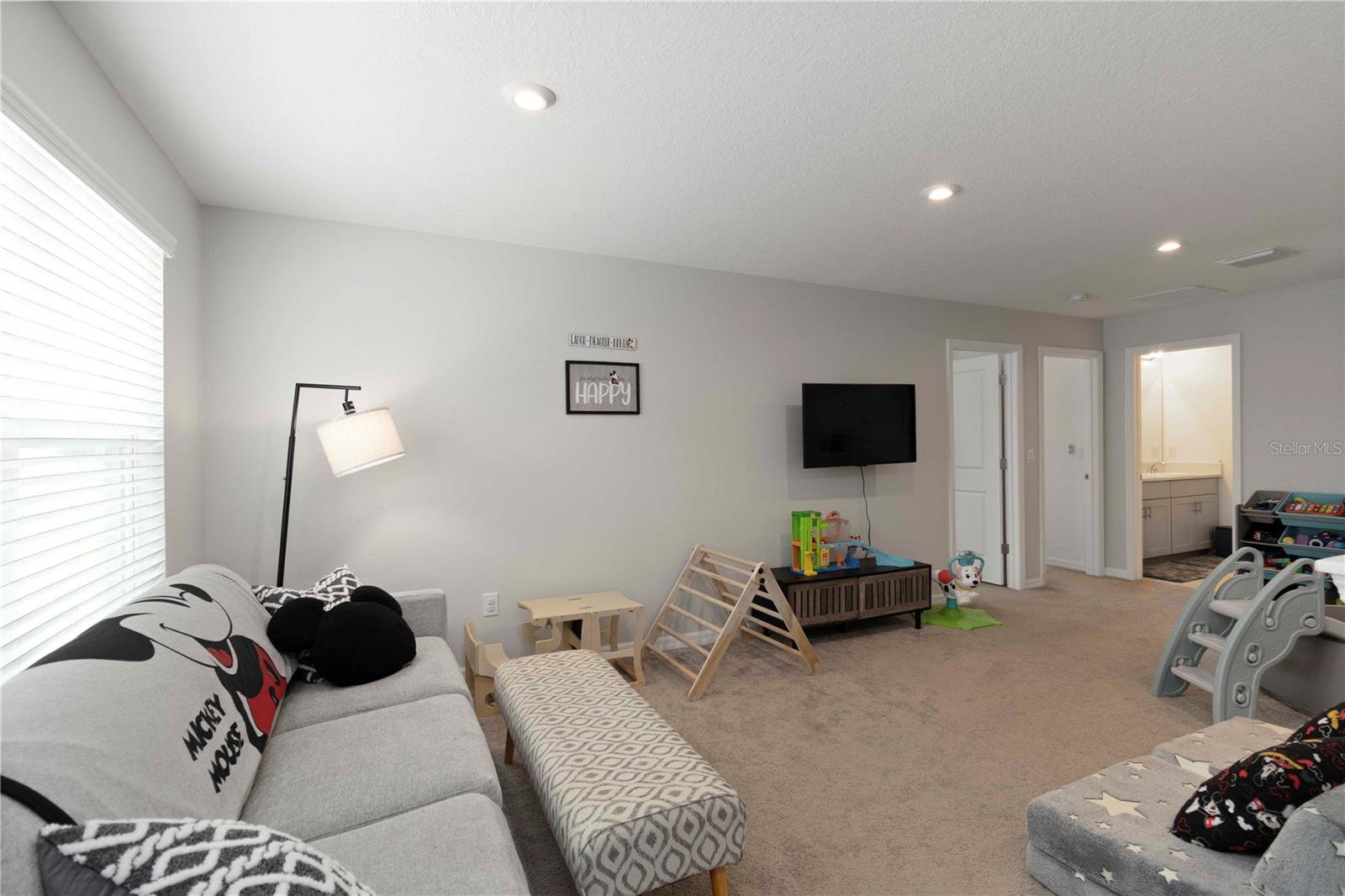 Image 20 of 64 For 6256 Springmont Loop