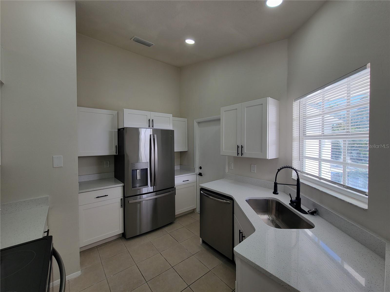 Image 10 of 33 For 1019 34th Avenue W