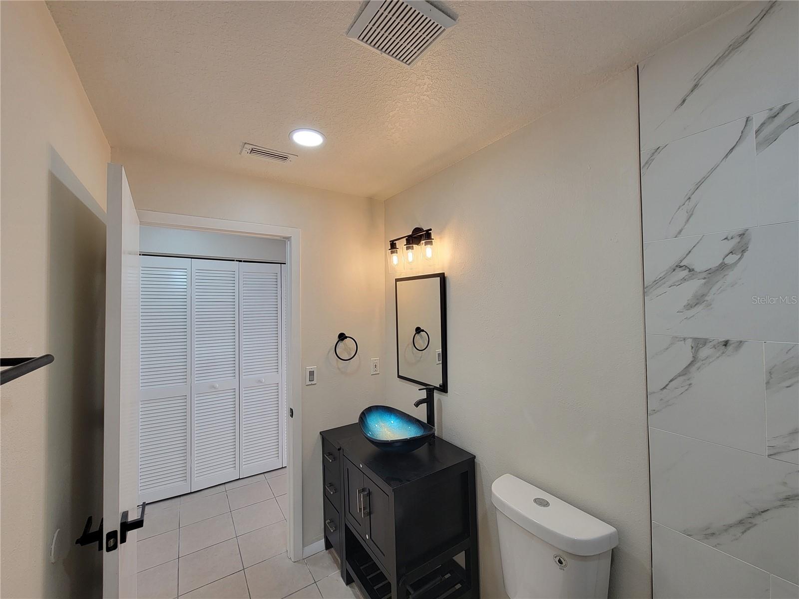 Image 16 of 33 For 1019 34th Avenue W