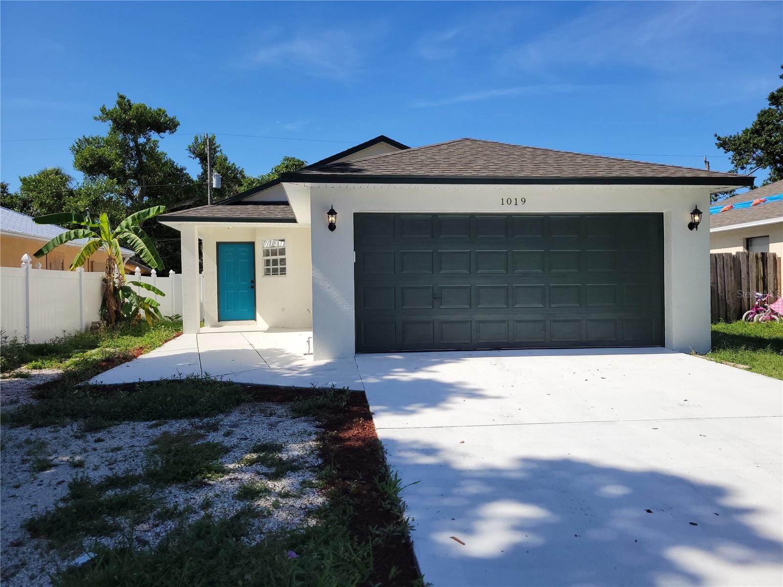 Image 2 of 33 For 1019 34th Avenue W