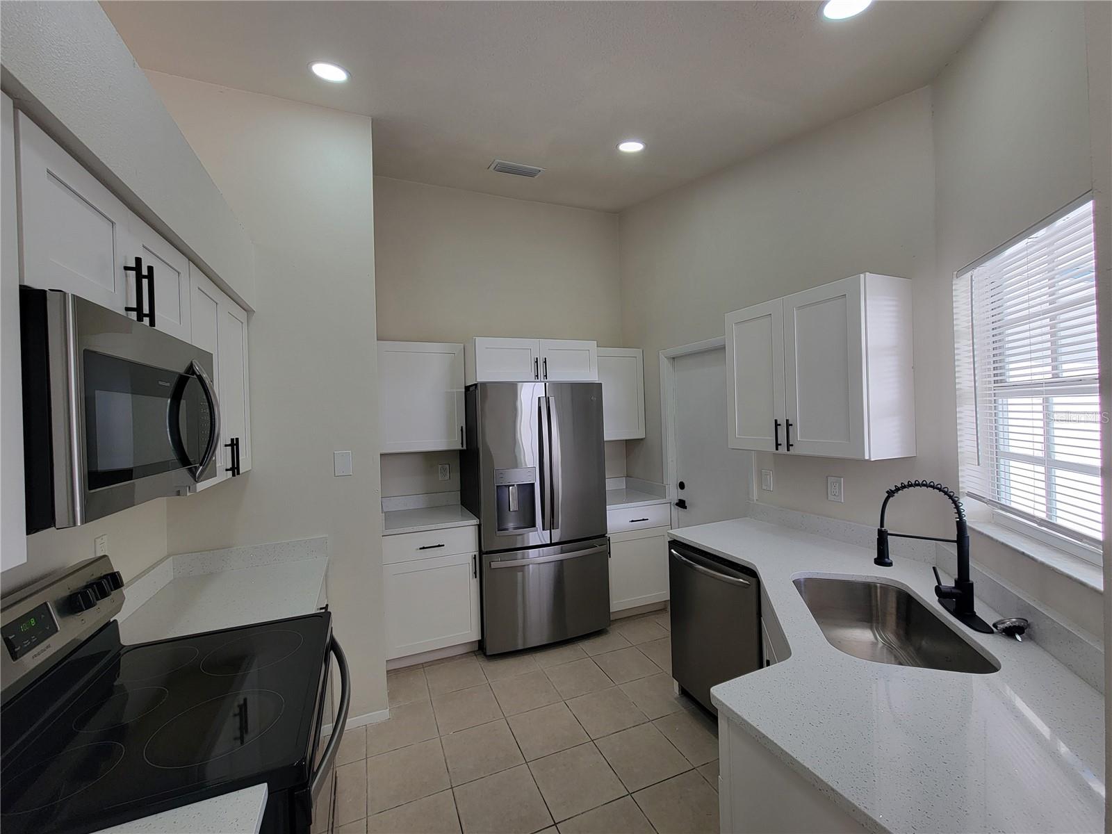Image 6 of 33 For 1019 34th Avenue W