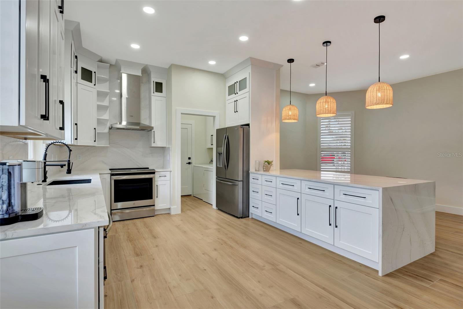 Image 10 of 41 For 5139 50th Avenue W