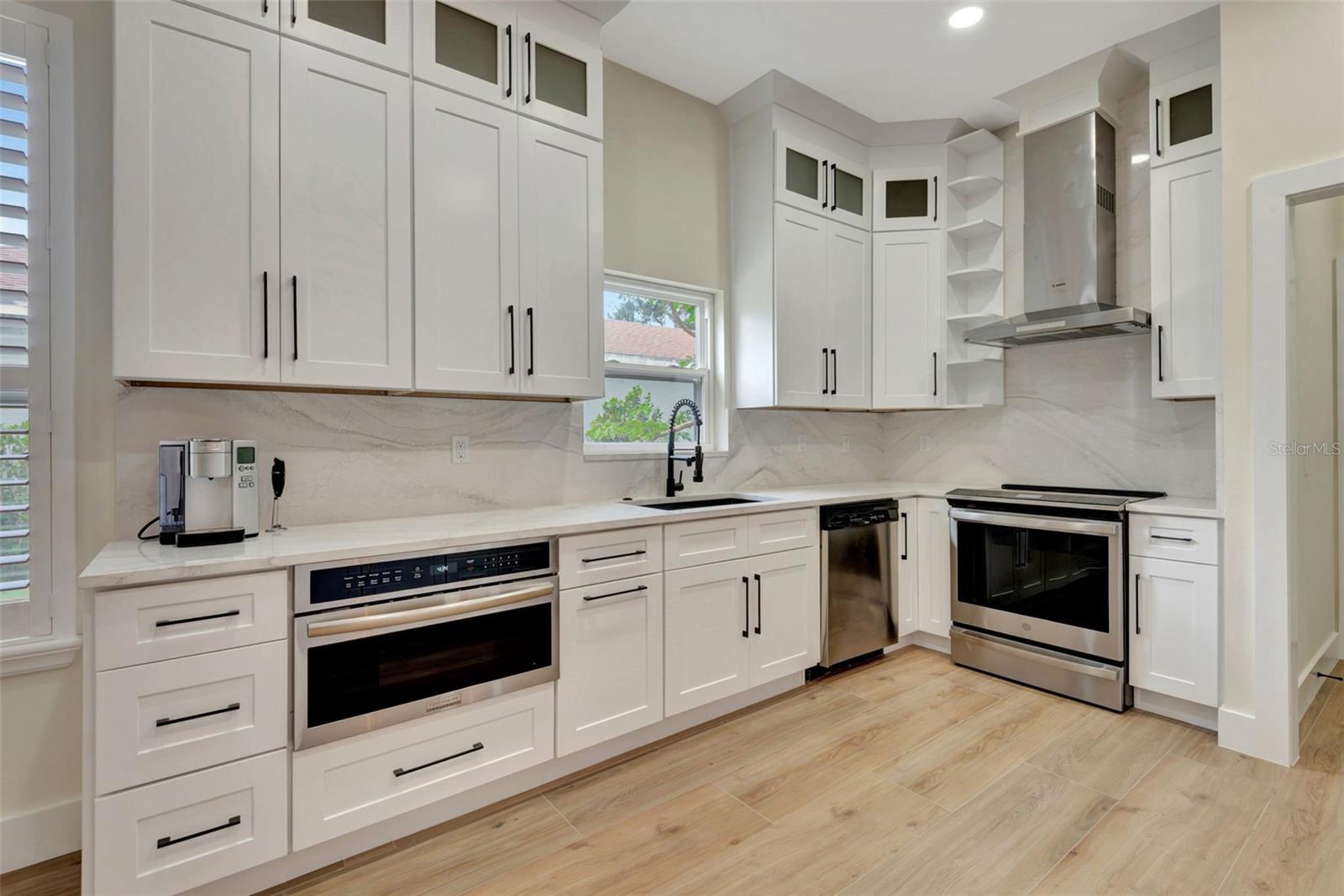Image 13 of 41 For 5139 50th Avenue W