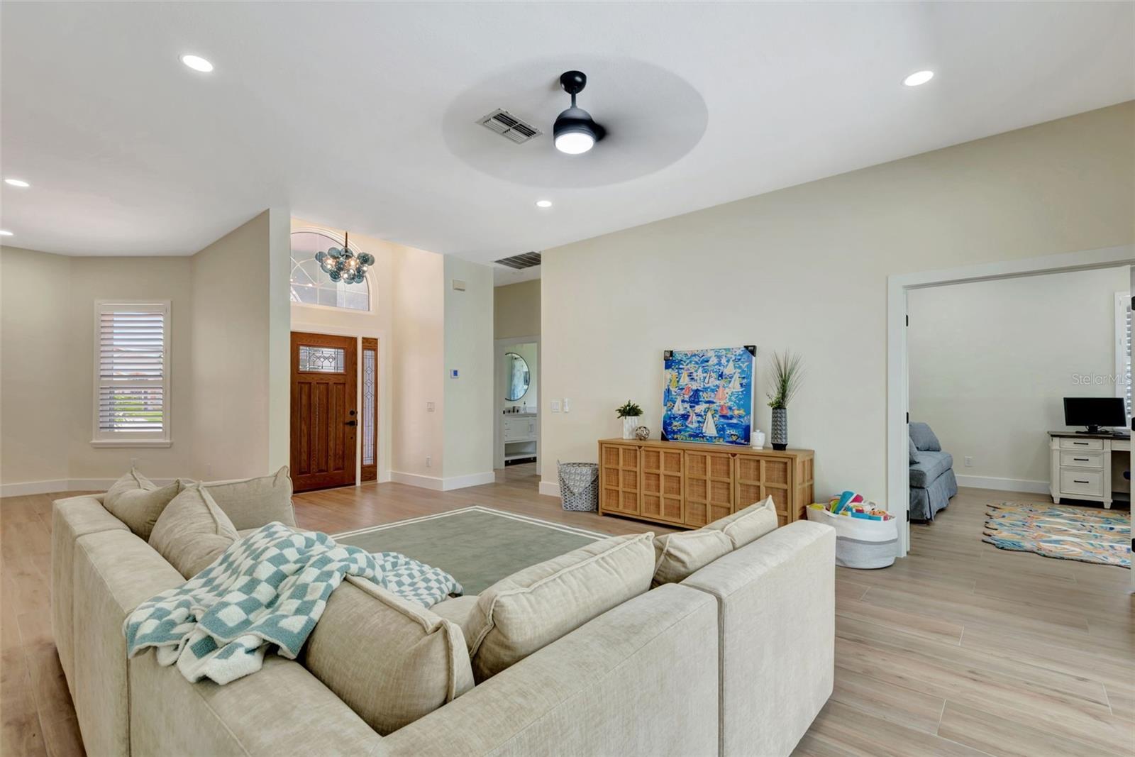 Image 20 of 41 For 5139 50th Avenue W