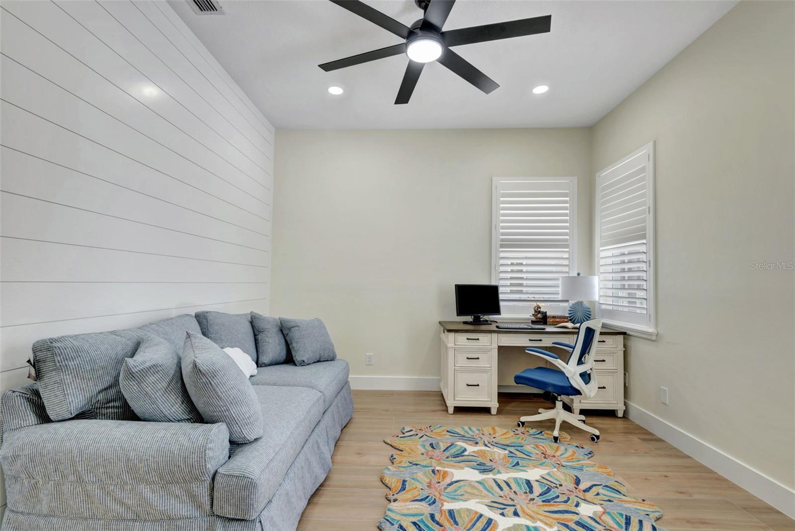 Image 21 of 41 For 5139 50th Avenue W
