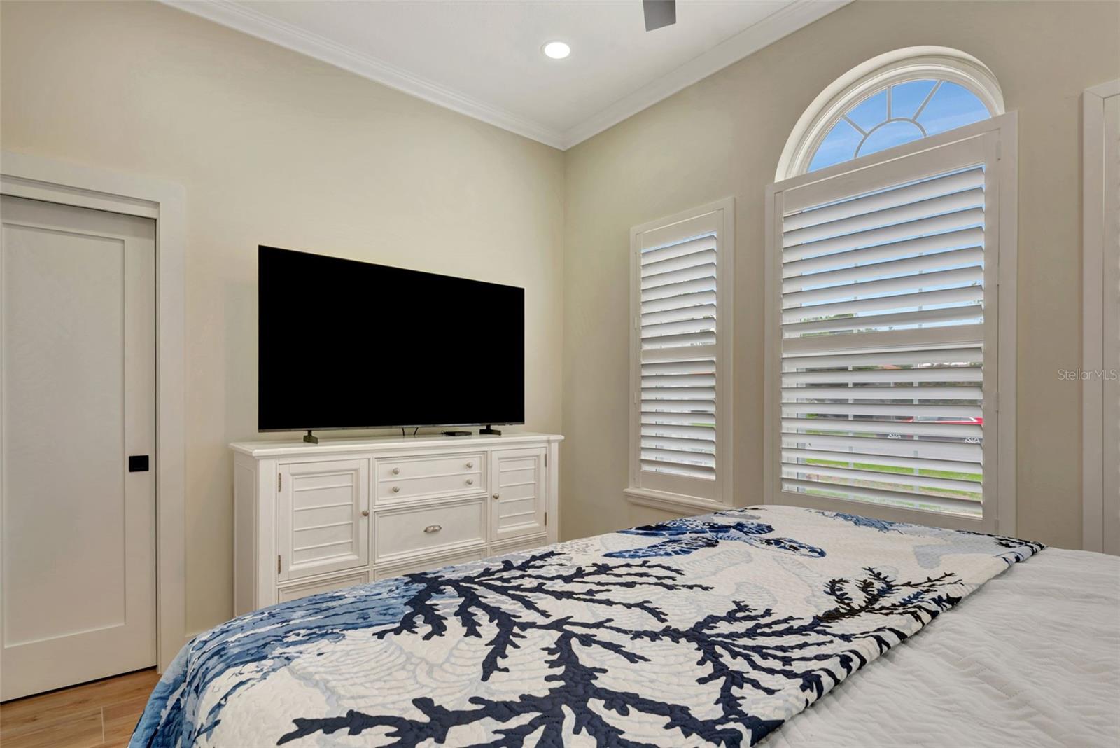 Image 32 of 41 For 5139 50th Avenue W