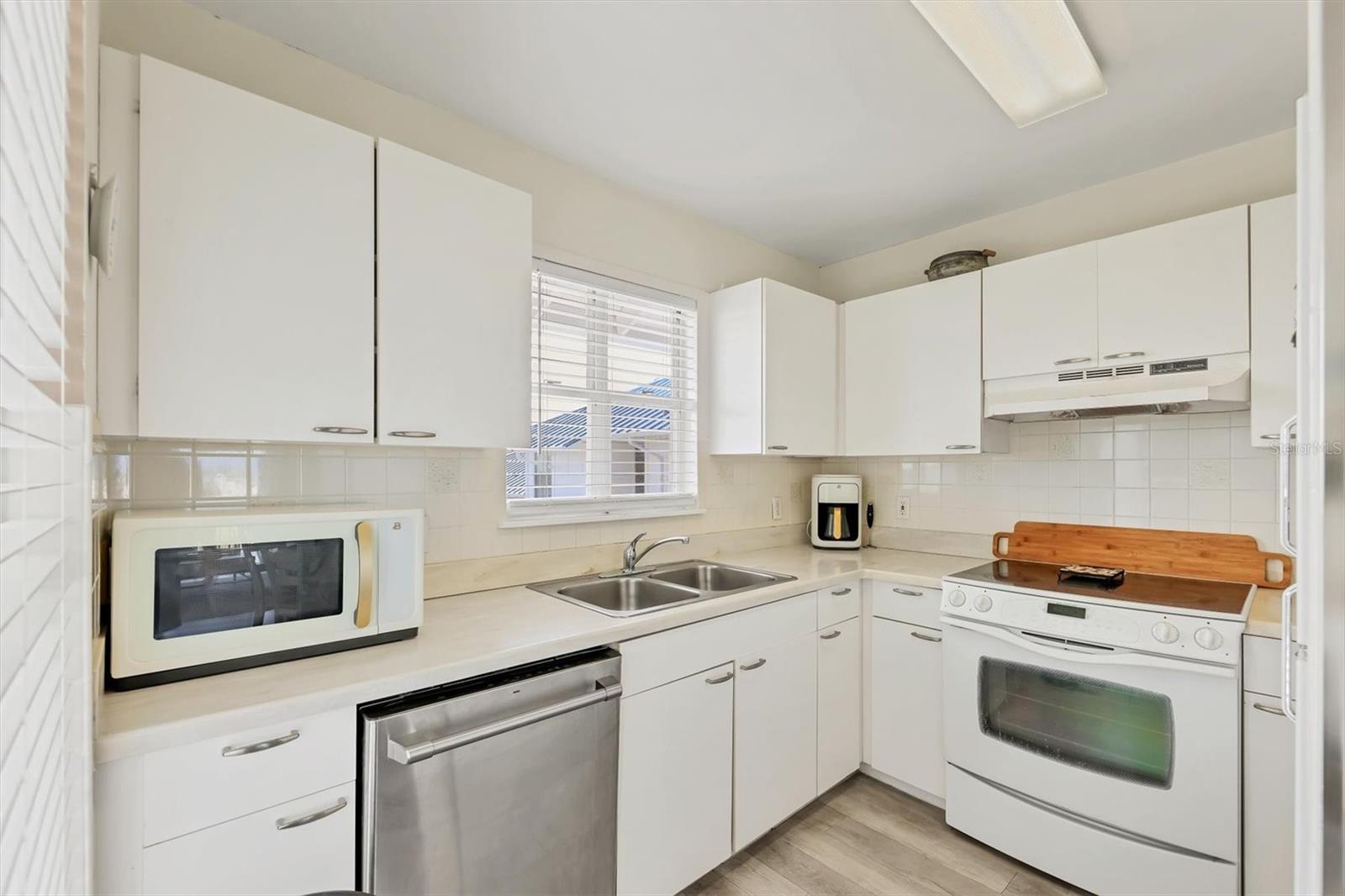 Image 9 of 29 For 840 Audubon Drive