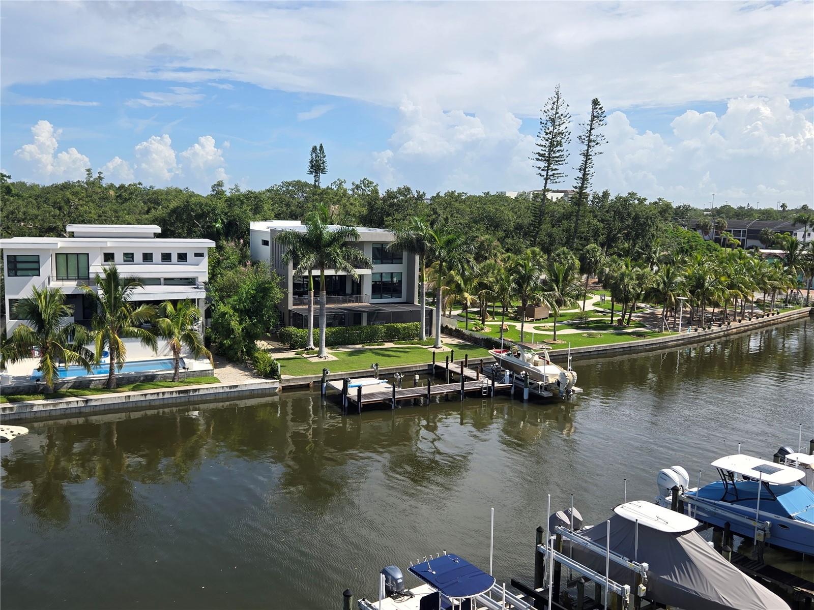 Image 20 of 31 For 1709 N Tamiami Trail  Ph 514