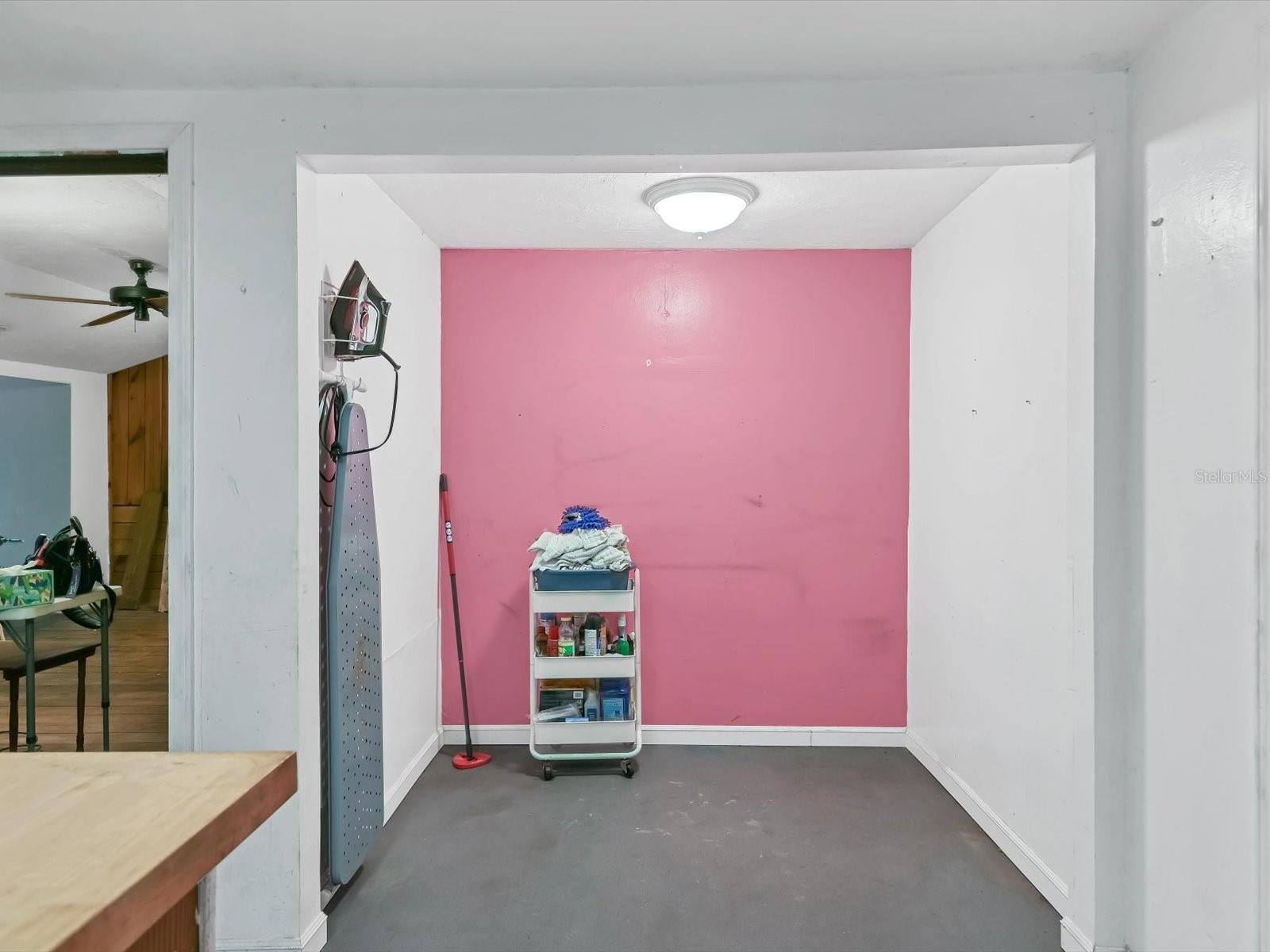 Image 17 of 69 For 2818 Olympic Street