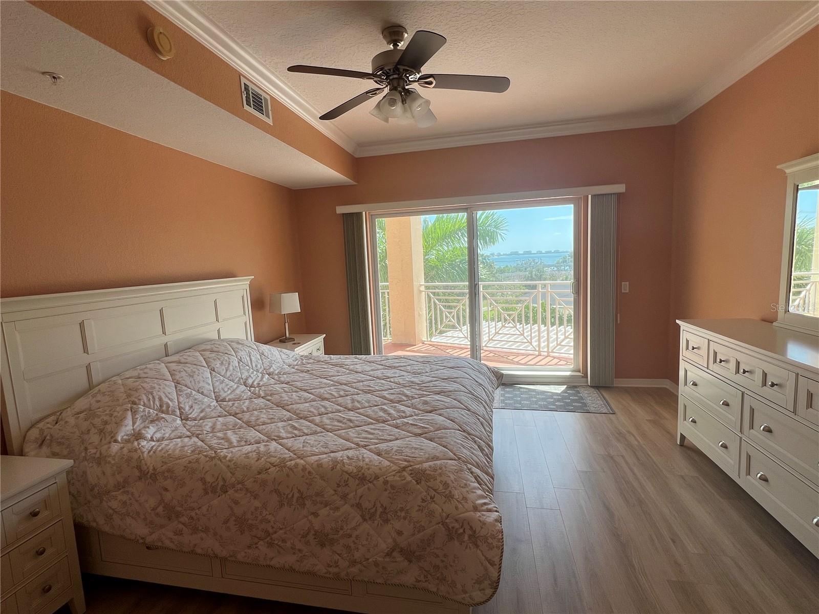 Image 10 of 21 For 1188 Tamiami Trail 403