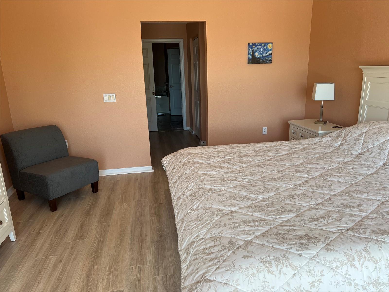 Image 11 of 21 For 1188 Tamiami Trail 403