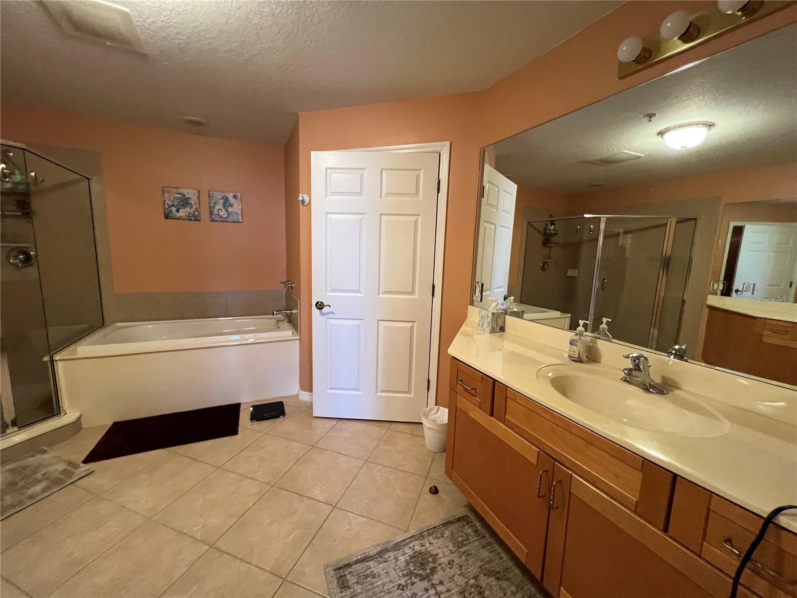 Image 13 of 21 For 1188 Tamiami Trail 403
