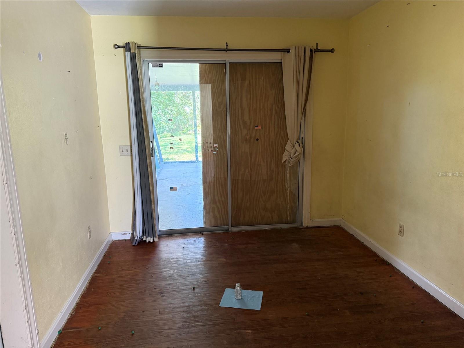 Image 8 of 14 For 5124 17th Street Court E