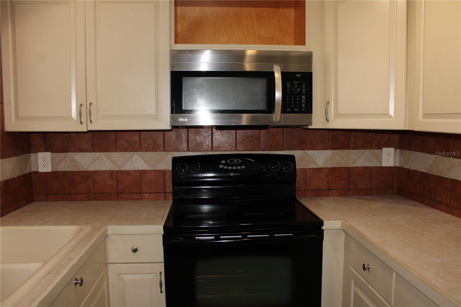 Image 4 of 31 For 2727 75th Street W 5i