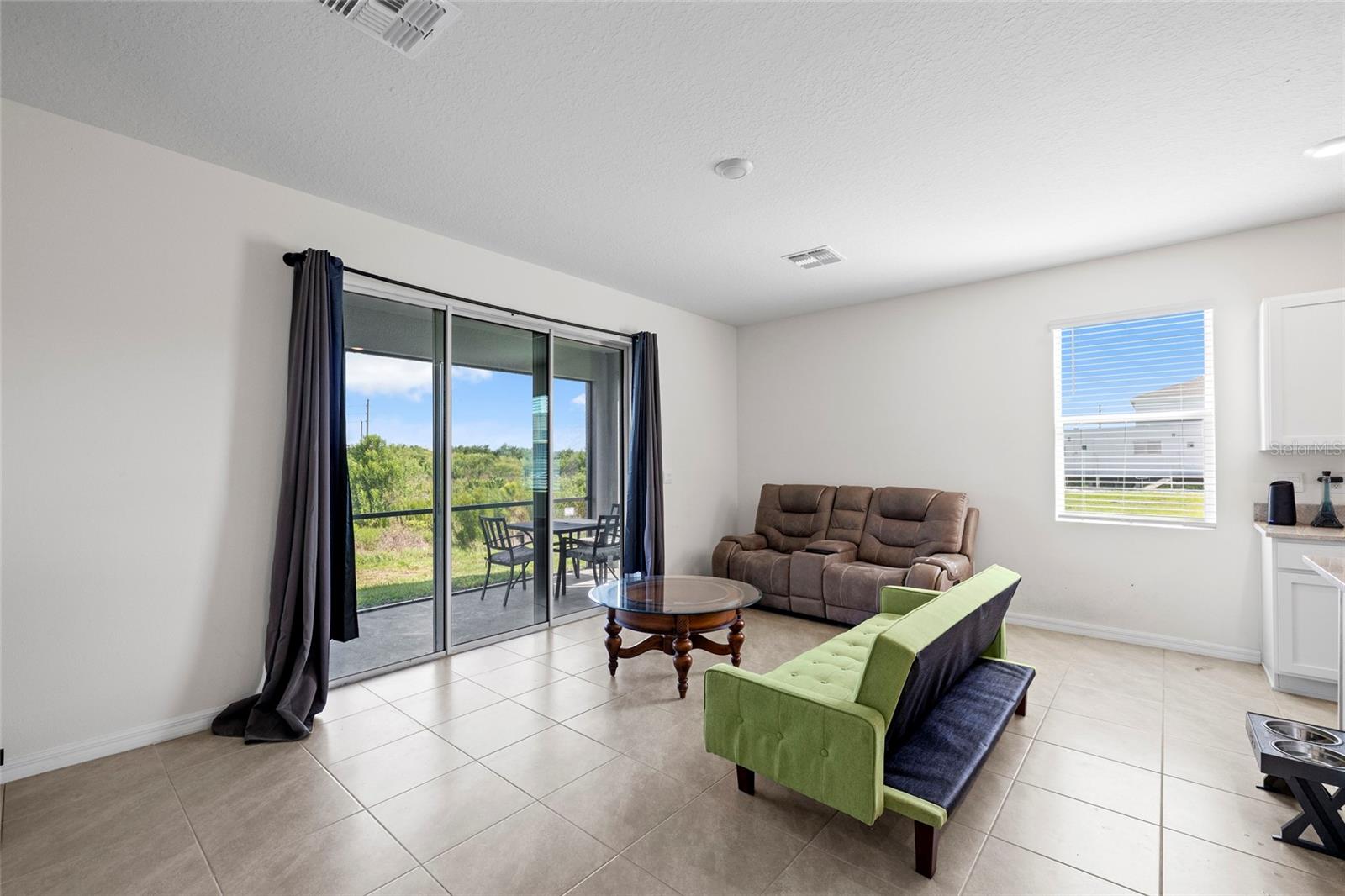 Image 13 of 33 For 2824 Pearly Banks Drive
