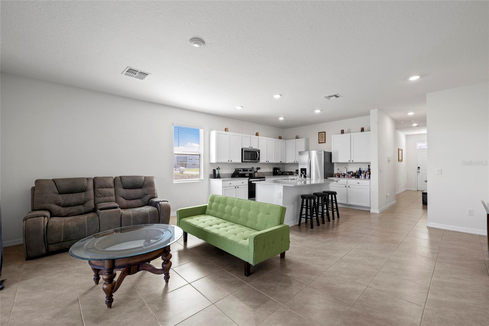 Image 14 of 33 For 2824 Pearly Banks Drive