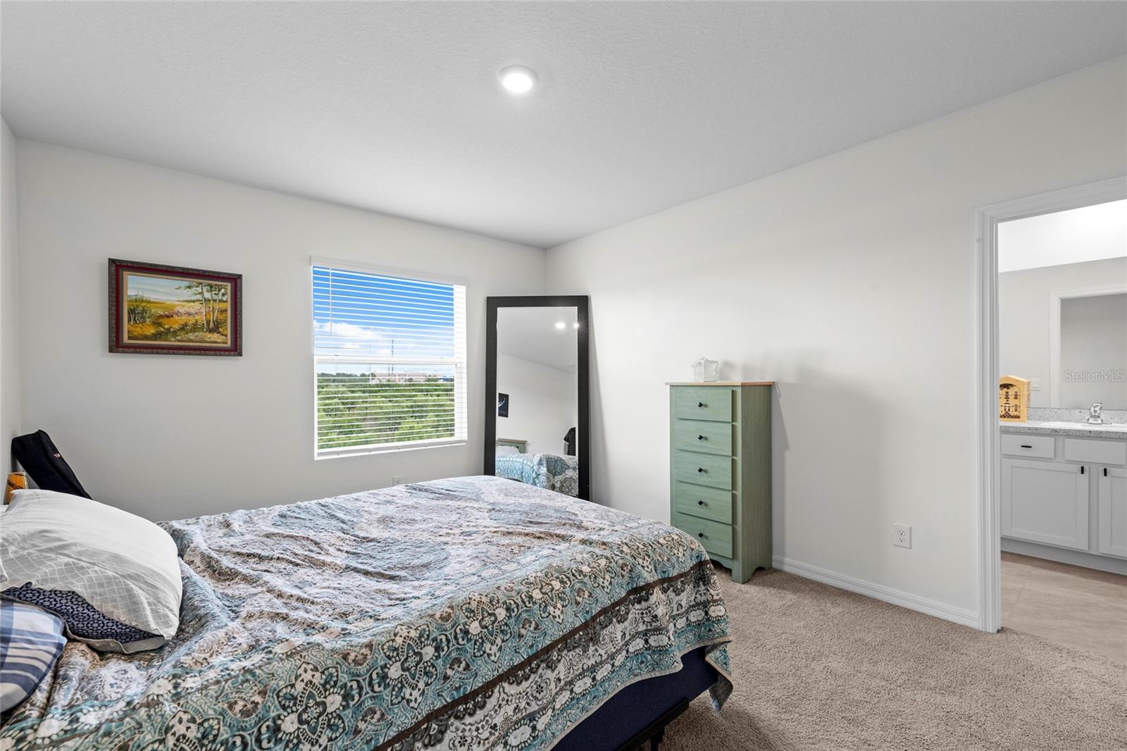 Image 19 of 33 For 2824 Pearly Banks Drive
