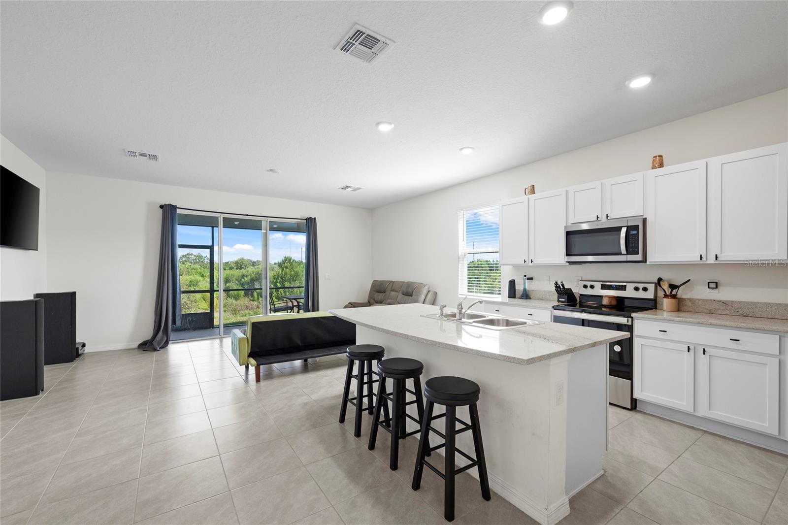 Image 6 of 33 For 2824 Pearly Banks Drive