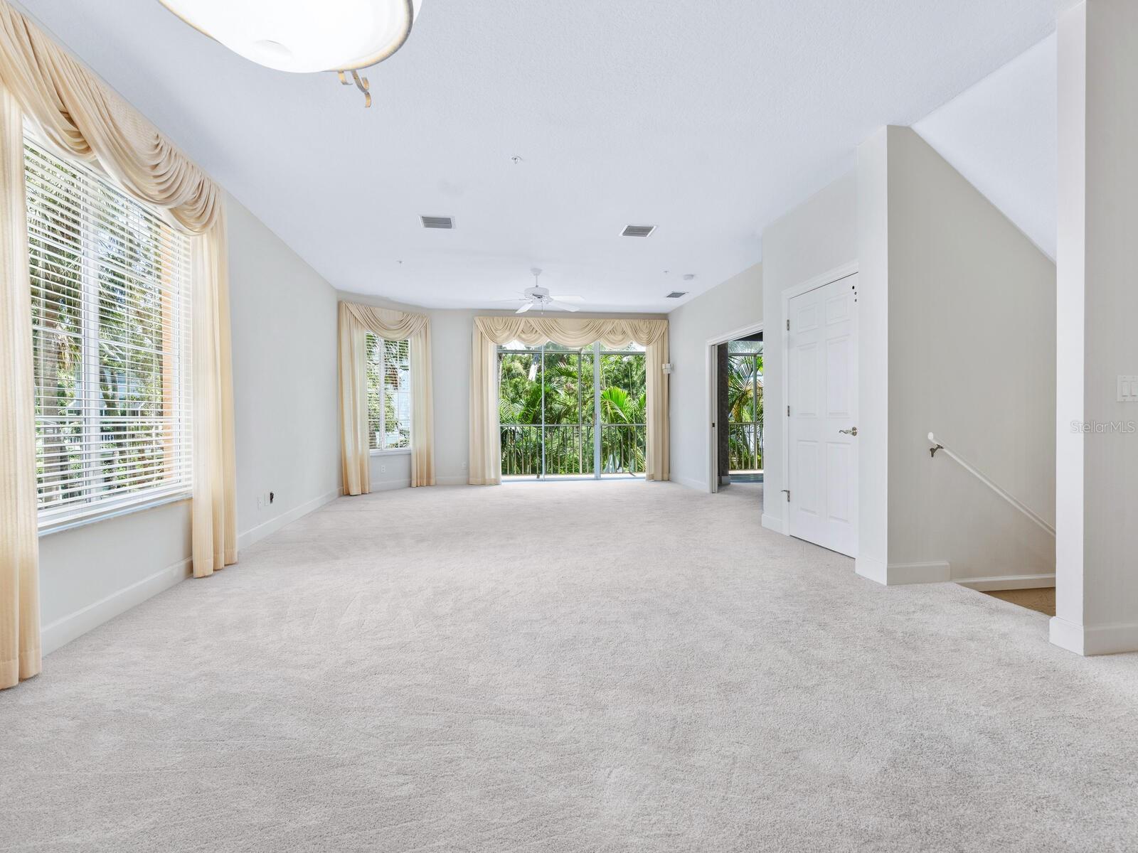 Image 7 of 69 For 3954 Hamilton Club Circle 14