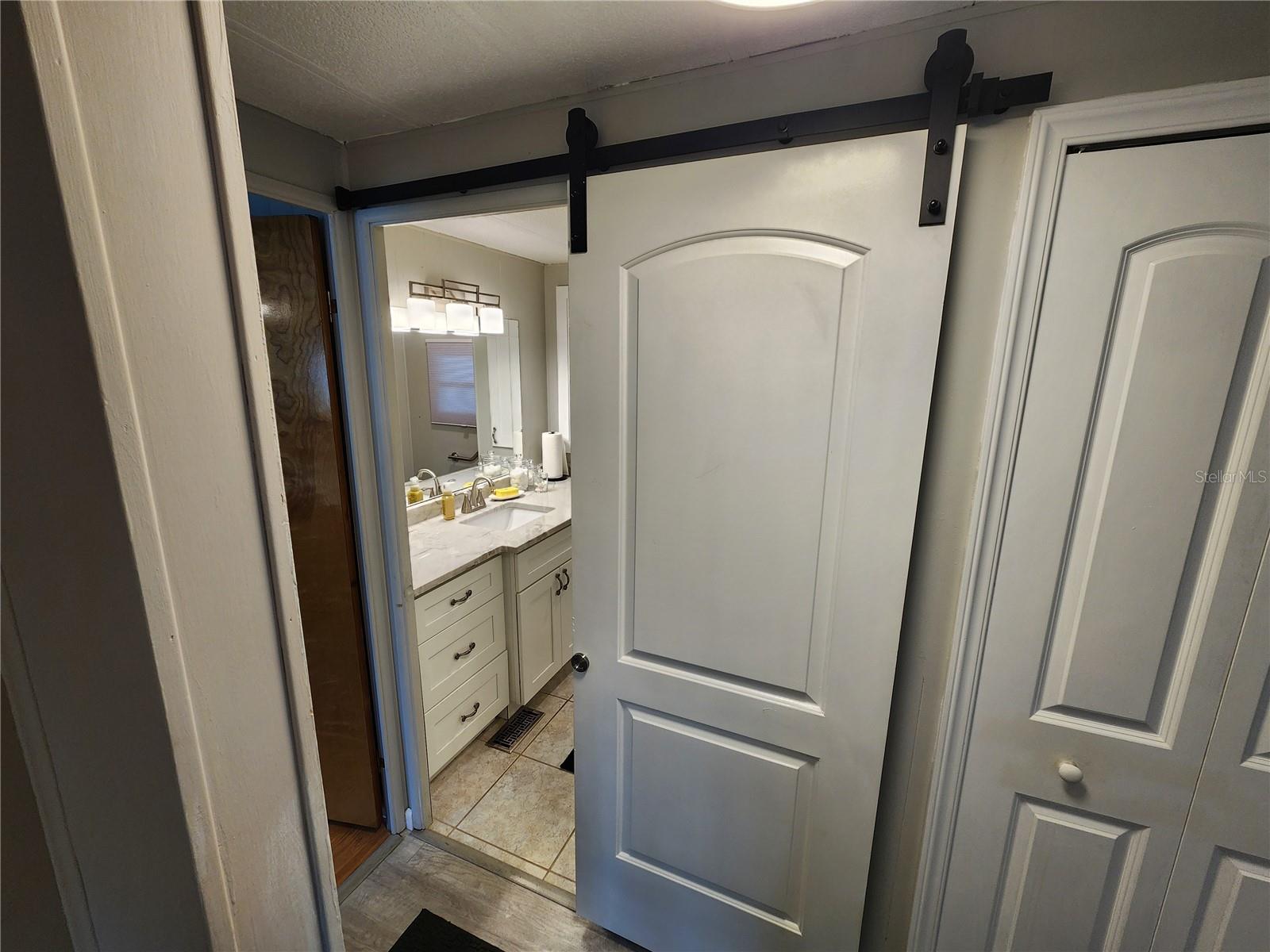 Image 21 of 33 For 5316 Chateau Lane