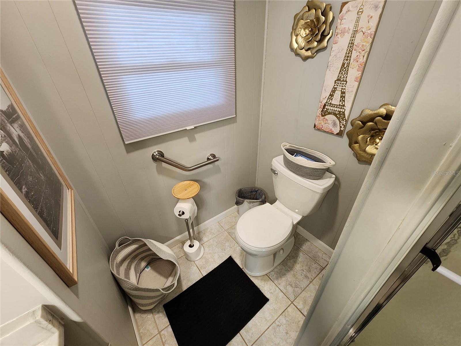 Image 23 of 33 For 5316 Chateau Lane