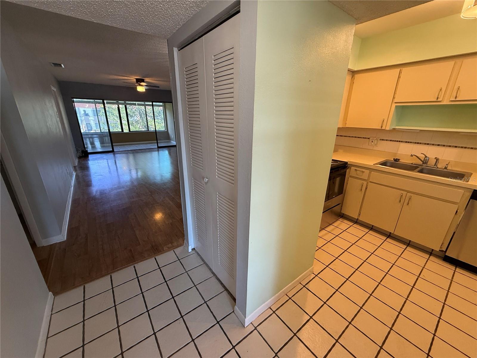 Image 8 of 26 For 1750 Belleair Forest Drive A13