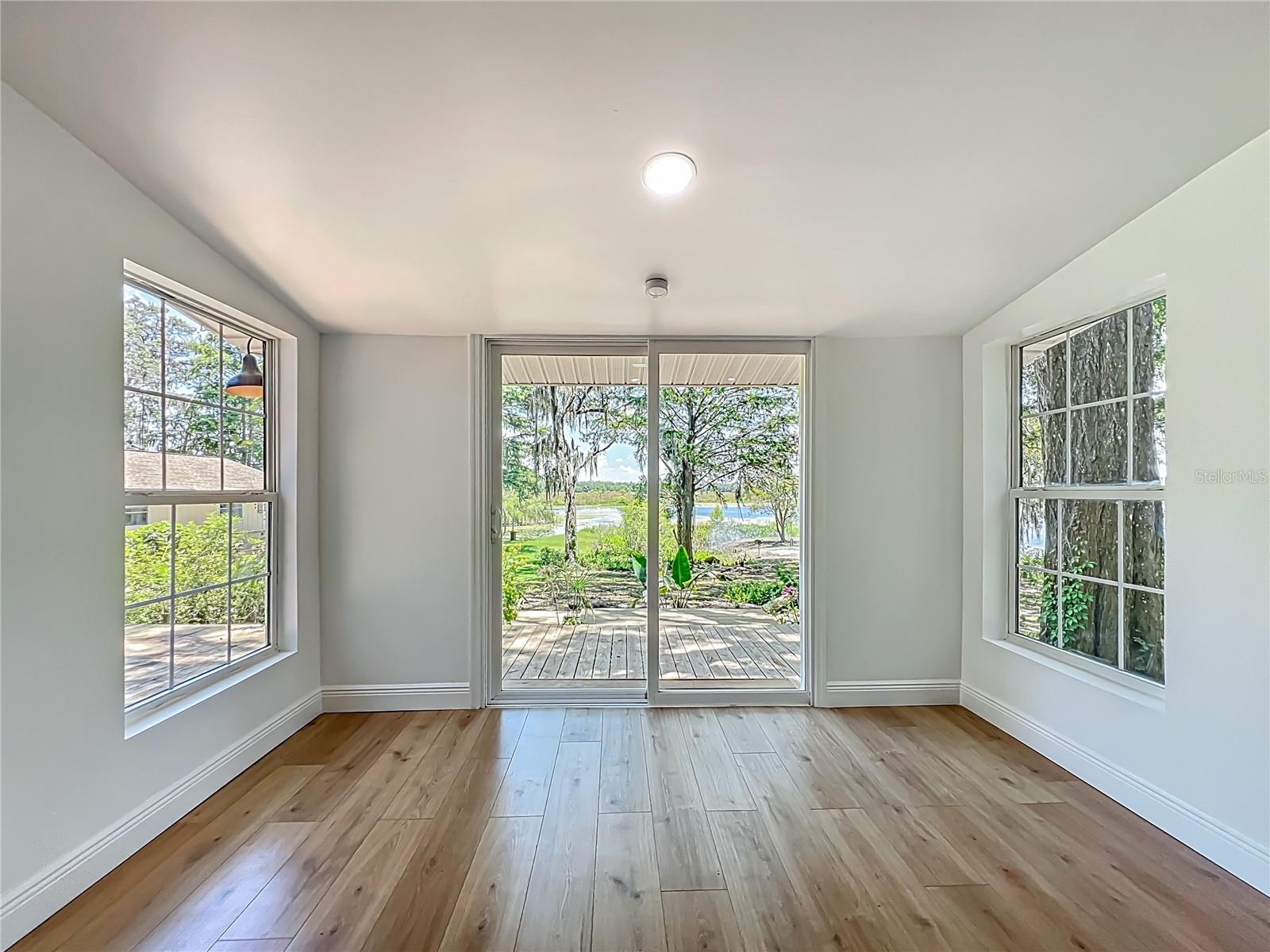 Image 21 of 45 For 8781 Lakeshore Drive