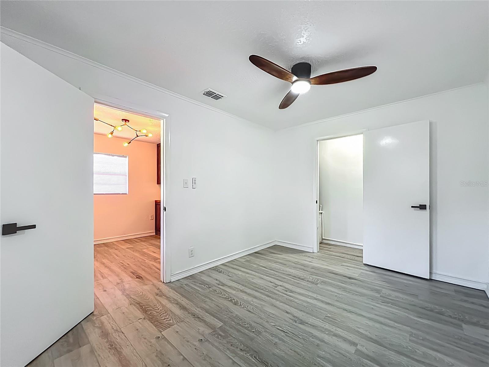 Image 37 of 45 For 8781 Lakeshore Drive