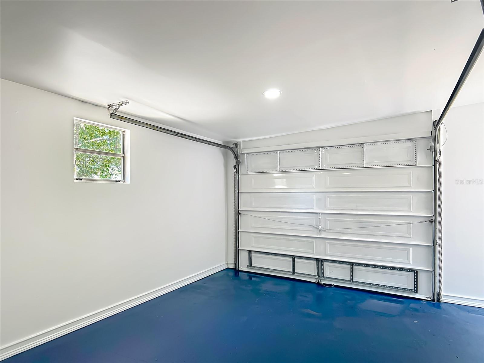 Image 41 of 45 For 8781 Lakeshore Drive
