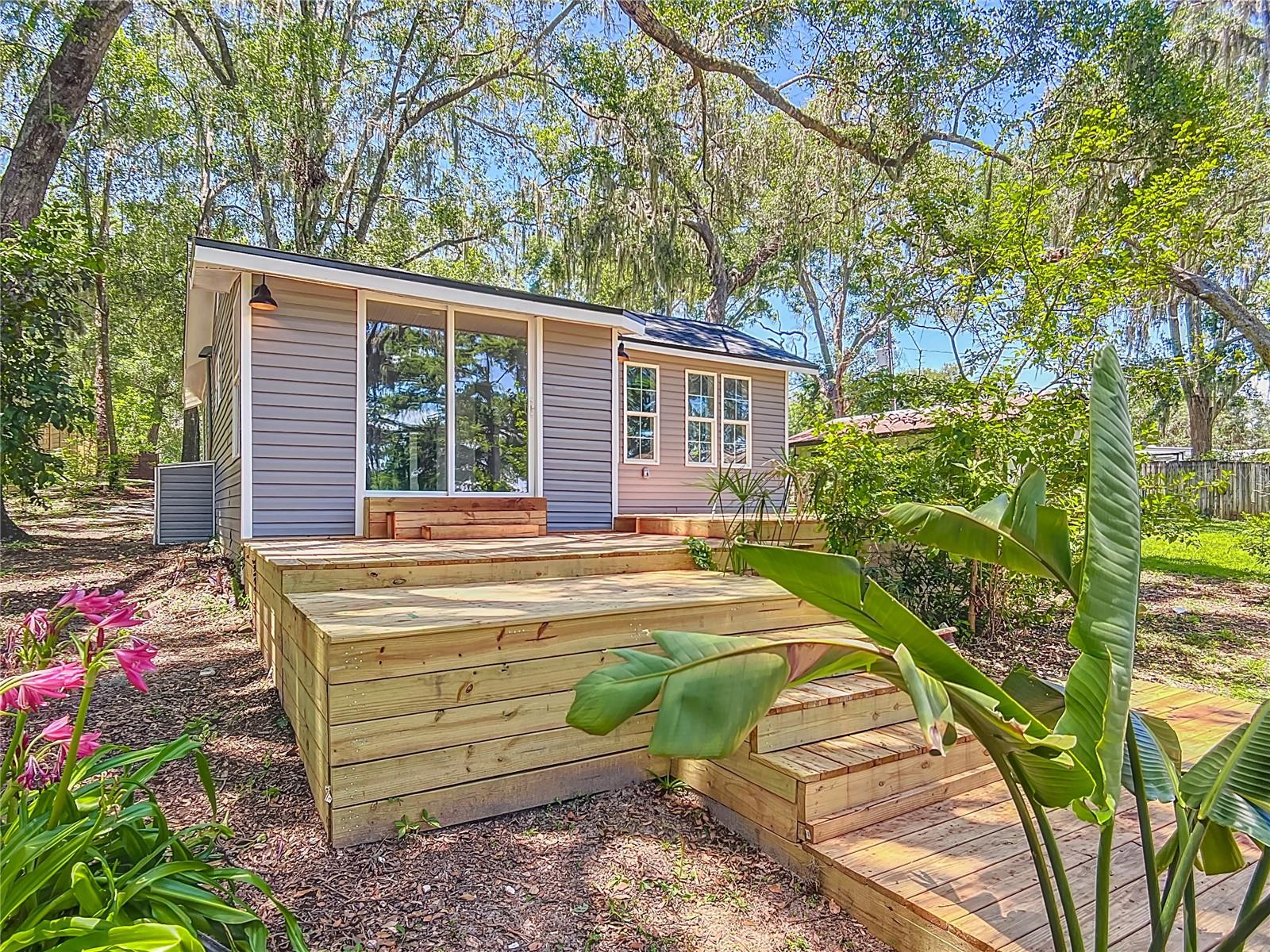 Image 8 of 45 For 8781 Lakeshore Drive