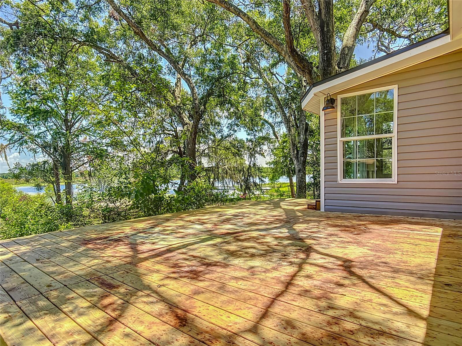 Image 9 of 45 For 8781 Lakeshore Drive