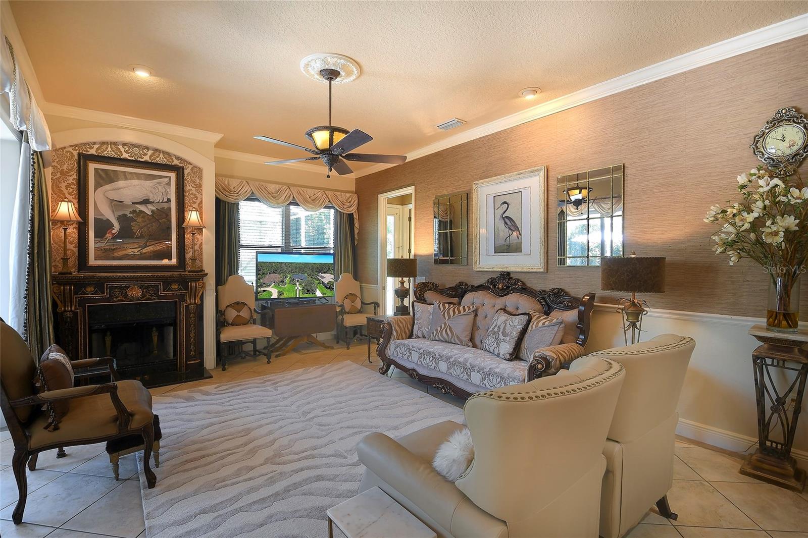 Image 10 of 37 For 2962 Wilderness Boulevard E